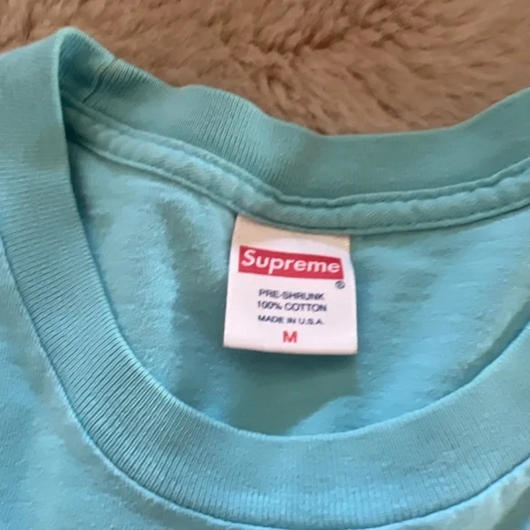 Supreme Tshirt - Picture 2 of 2